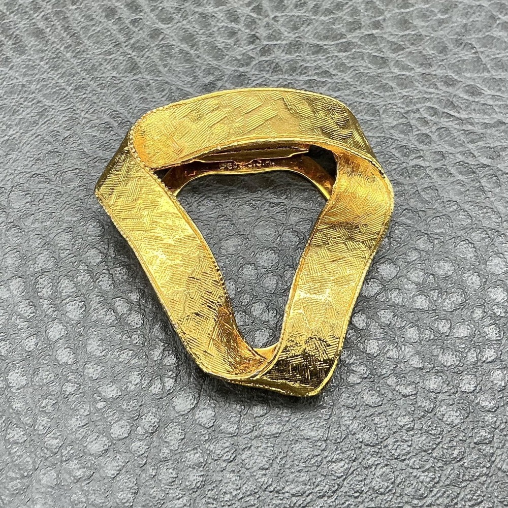 Vintage Leiba USA Gold Tone Scarf Clip Modernist Textured Abstract‎ Design 1.5"